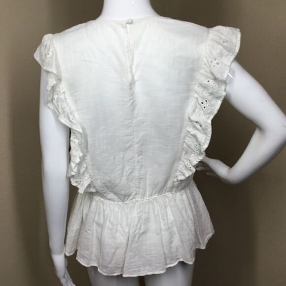 Hinge Eyelet Ruffle Top in Ivory B14 - Picture 2 of 5
